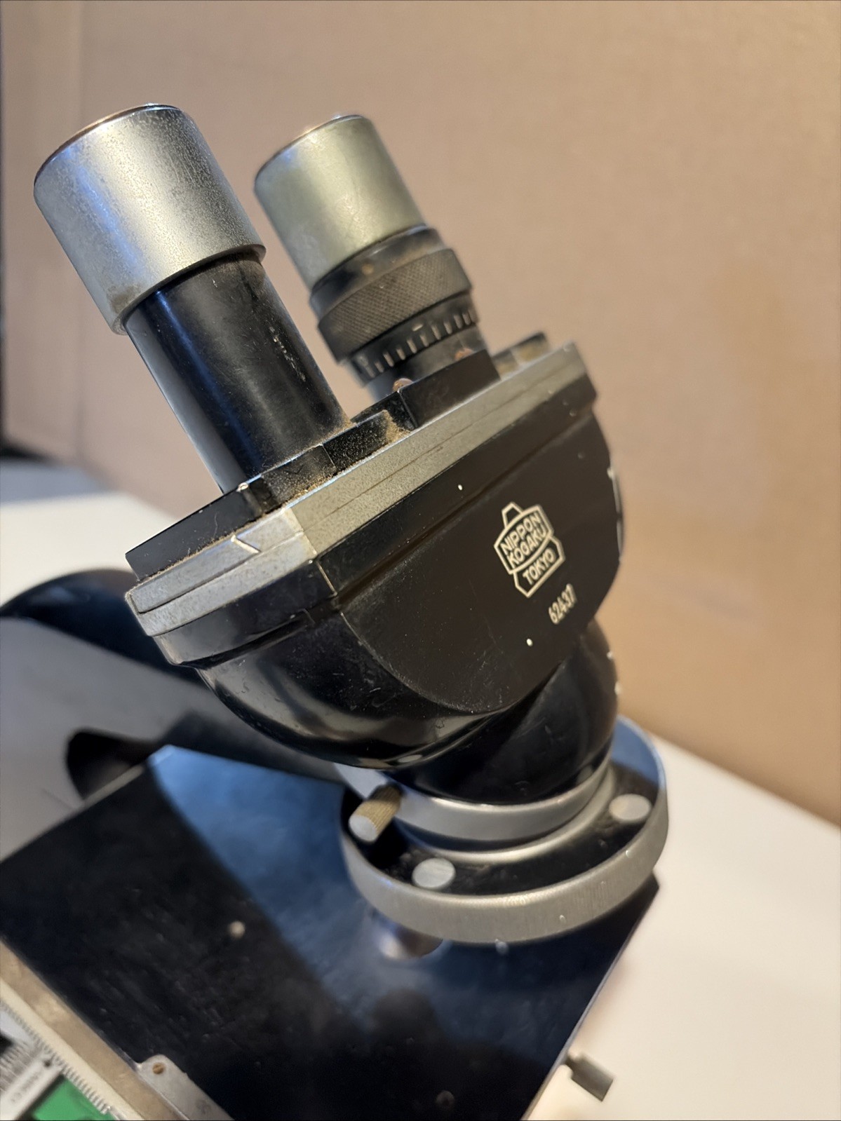 Vintage Nikon (Nippon Kogaku) 62437 Microscope Missing 3 Lens Light Works