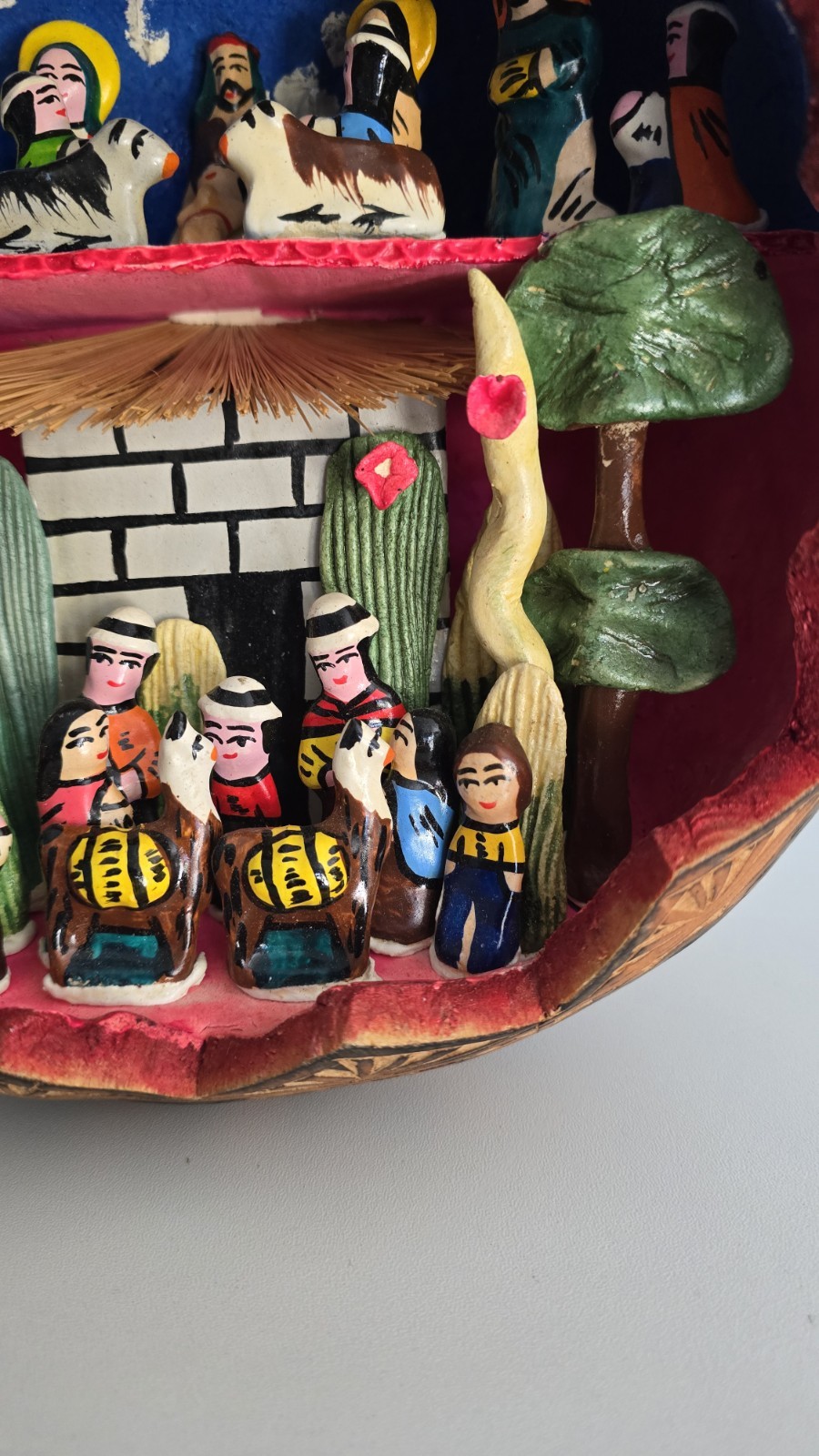 Vintage Handcarved PERUVIAN Peru Folk Art RETABLO Diorama Gourd Nativity Set