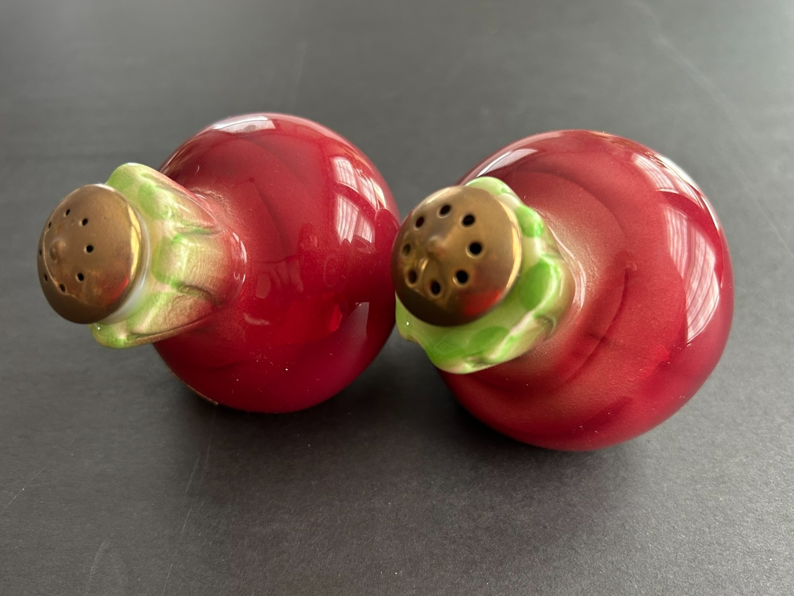 Vintage Enesco Ceramic Salt & Pepper Shakers Red/Pink Beets 2.25" x 4"