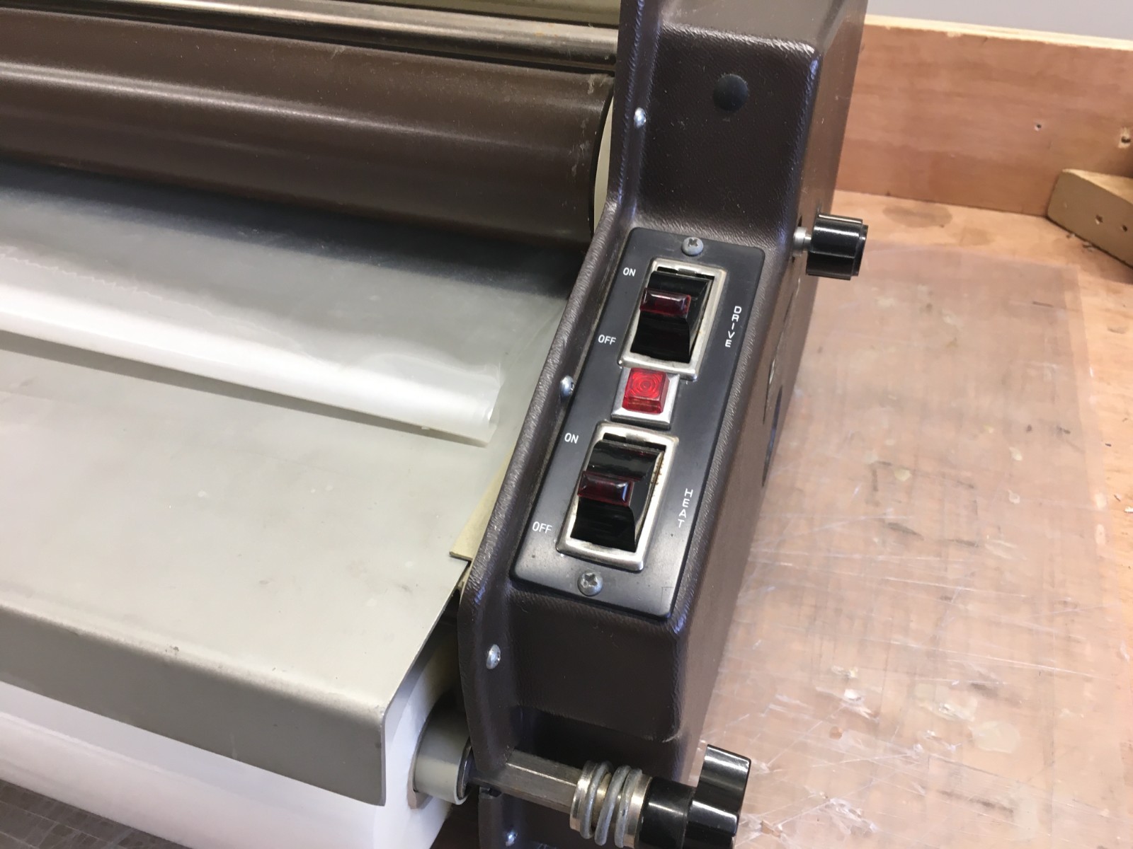 **LEDCO PREMERE 1 18-INCH COMMERICAL LAMINATOR & 2 ROLLS HD SHOP SCHOOL