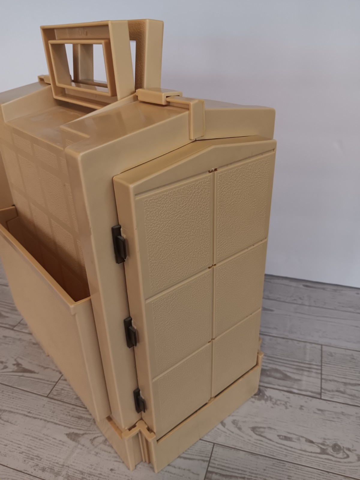 '83 World Wide Media Folding Sewing Caddy Spool Organizer Vintage Thread Notions