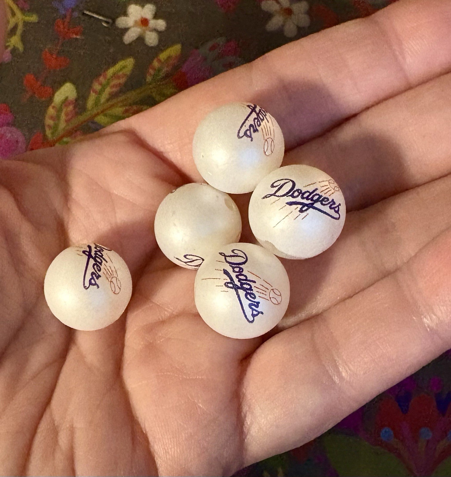 5 Piece LOS ANGELES BASEBALL Team Acrylic Focal Beads 16mm NEW Sports Style 2