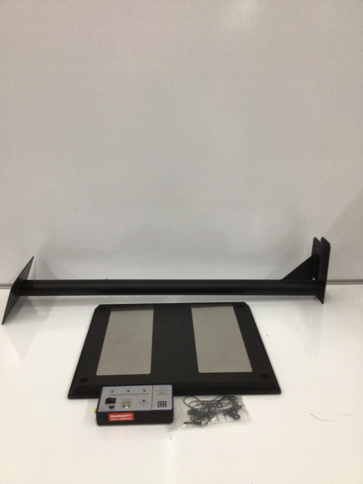 BOTRON - Deluxe Dual Wrist Strap and Footwear Tester