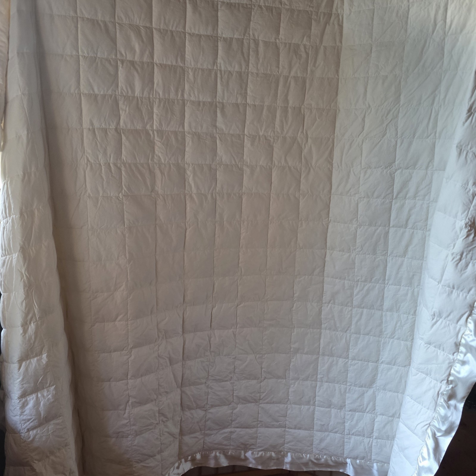 75+% Down Blanket/Duvet Insert By Belk 90x94" READ Queen/Full Ivory Satin Trim