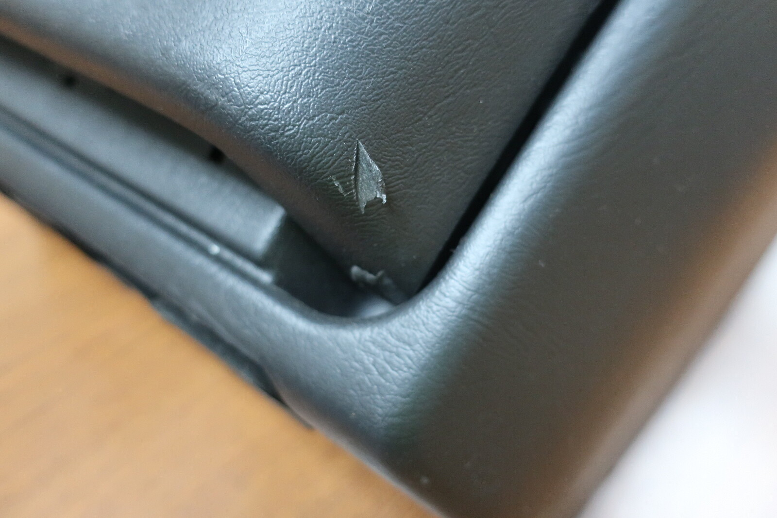 03-24 Chevy Express/GMC Savana Van Black Center Console Cup with Opening Door