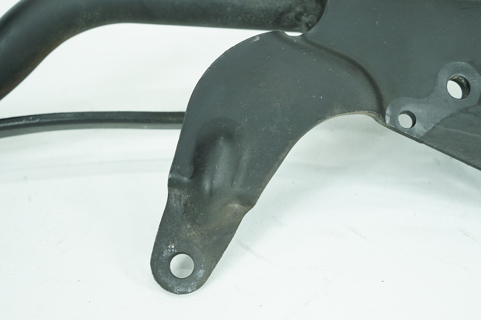 2005 Harley Sportster XL883 OEM Exhaust Muffler Interconnect Bracket Support Bar