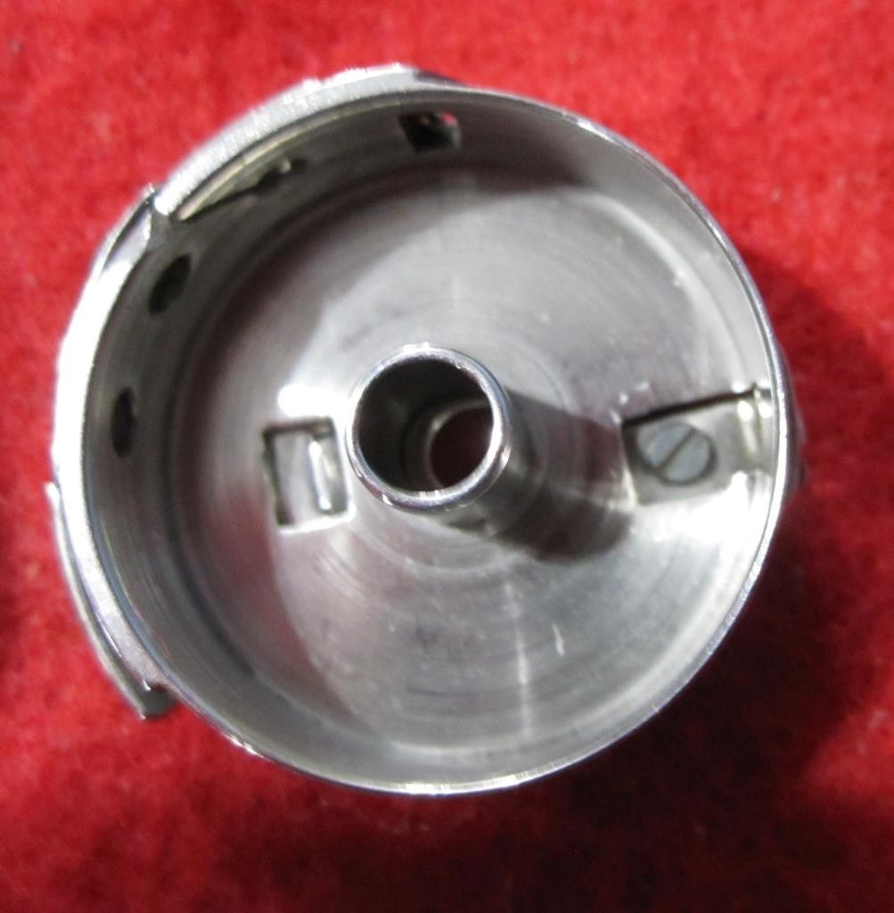 UNMARKED SINGER SEWING MACHINE BOBBIN CASE FITS 301 / 221 & 1 BOBBIN