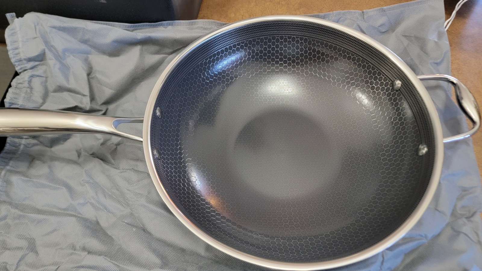 HexClad Hybrid 7-Piece Cookware Fry Pan Set 8” 10” 12” Inch W/ Lids & 12” Wok