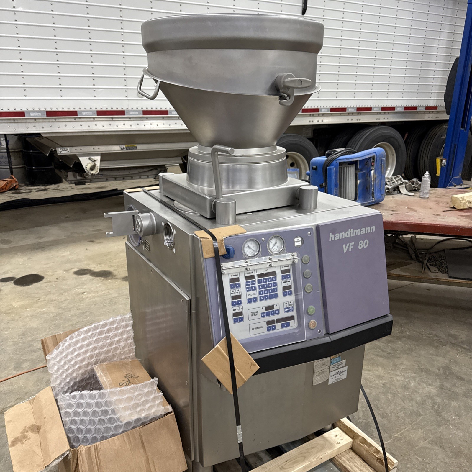 Handtmann VF80 Vacuum Filler