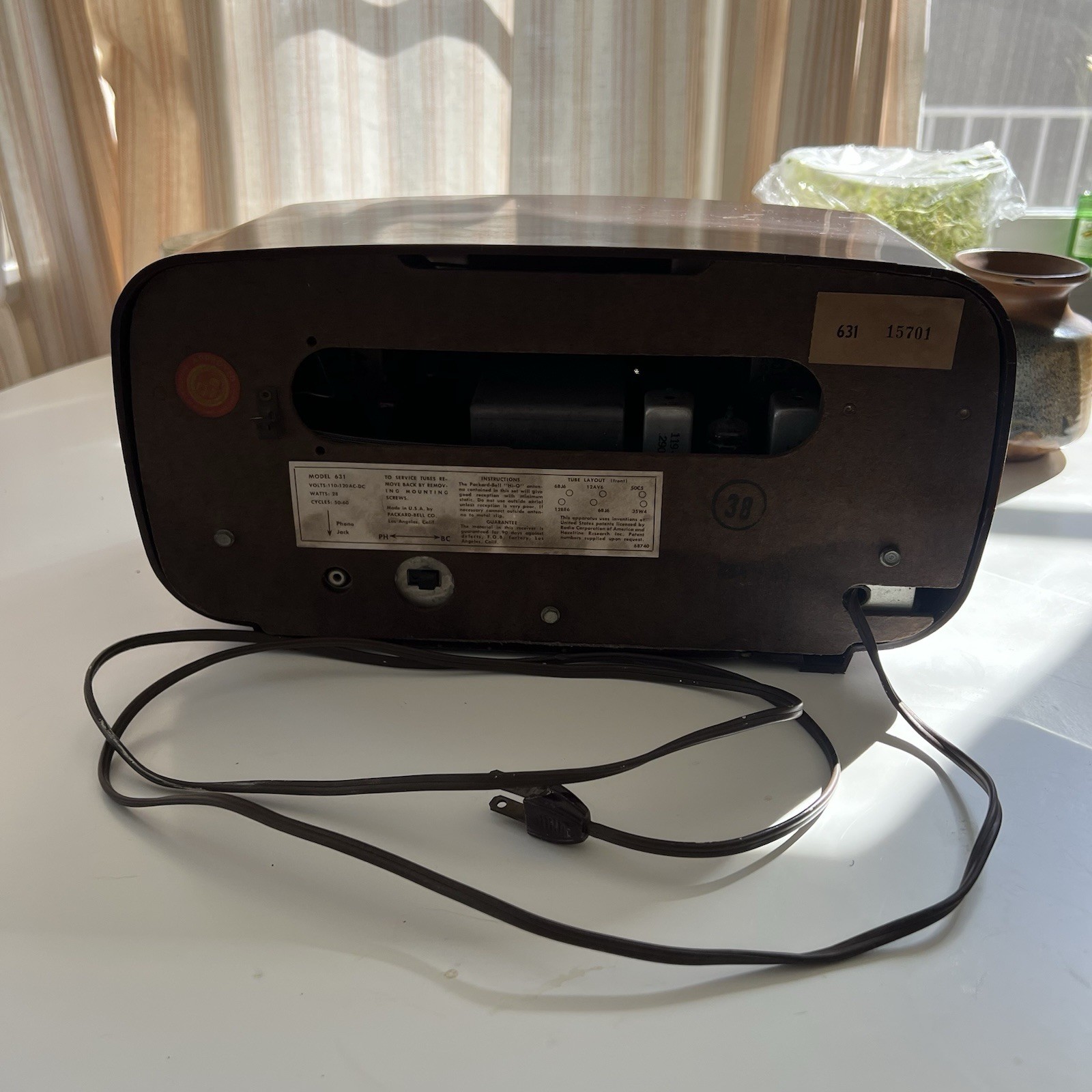 Vintage Packard Bell Model 631 Tube Radio Brown Bakelite AM