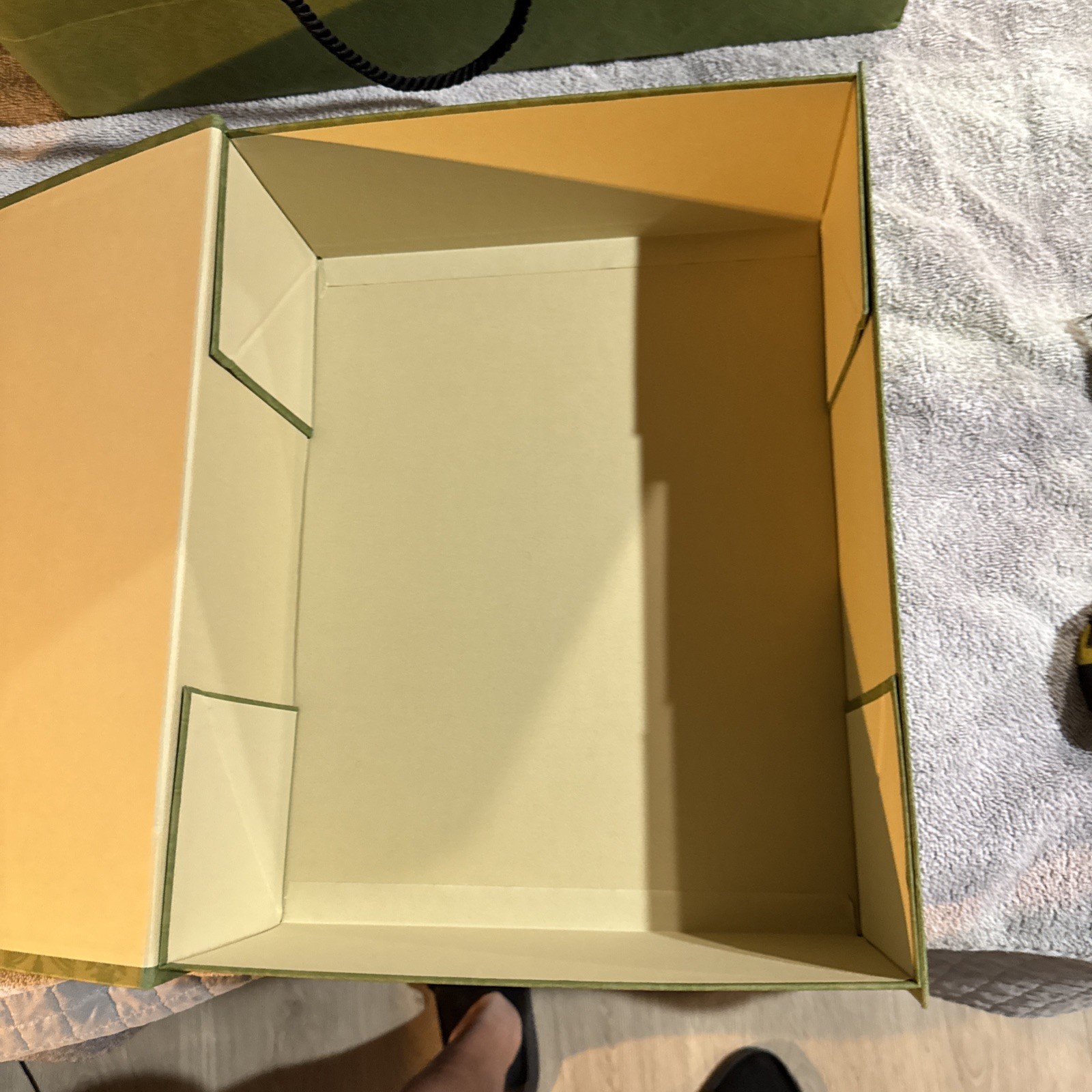 Authentic Gucci Large Magnetic Gift Box14.25 x 11 x 4.7/8” See Photos and BAG