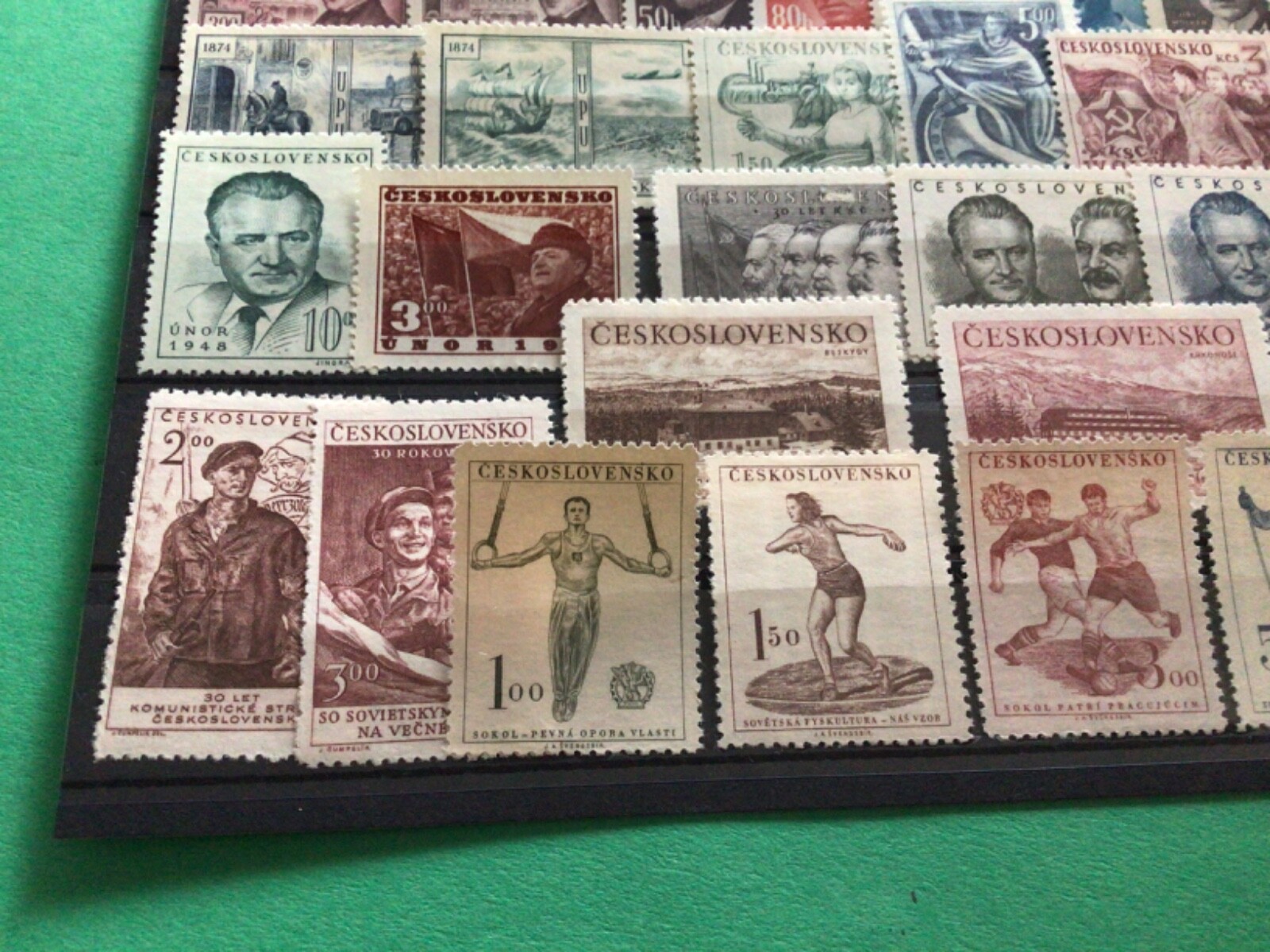 Czechoslovakia mounted mint stamps A20041