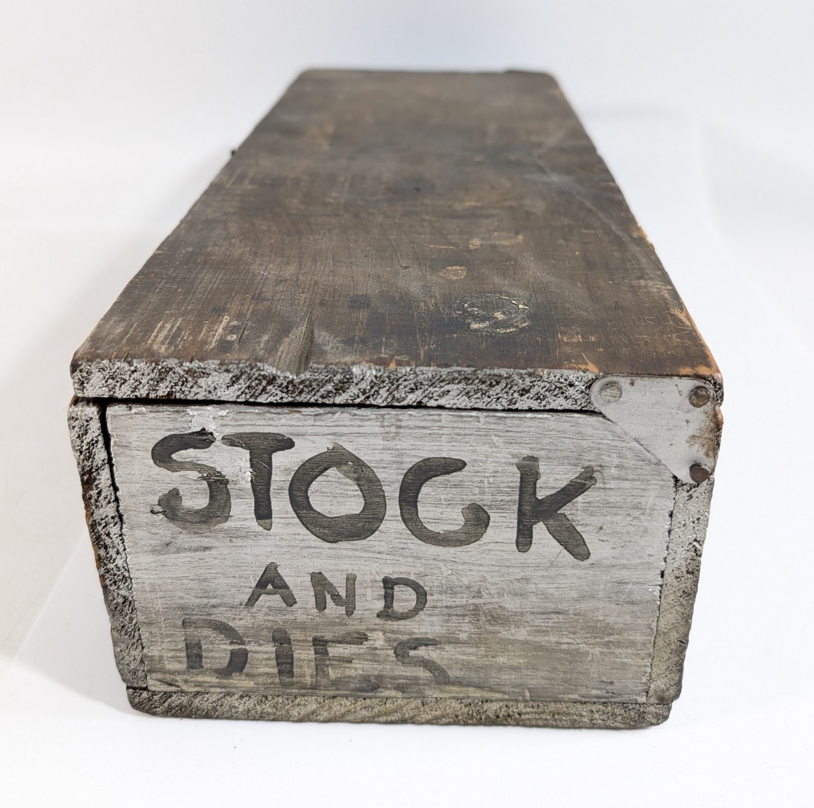 Armstrong Manual Pipe Threader Set, Die Heads, Handles, Antique