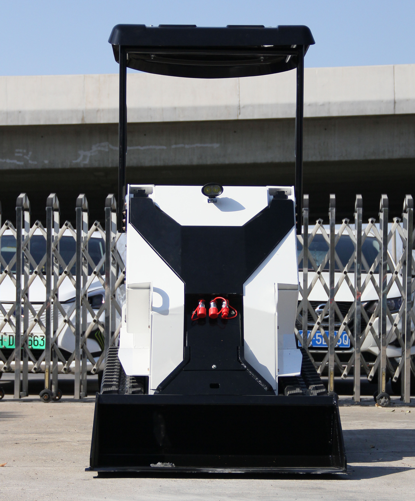 Mini Skid Steer Loader Riding Tracked Loader for Landscaping