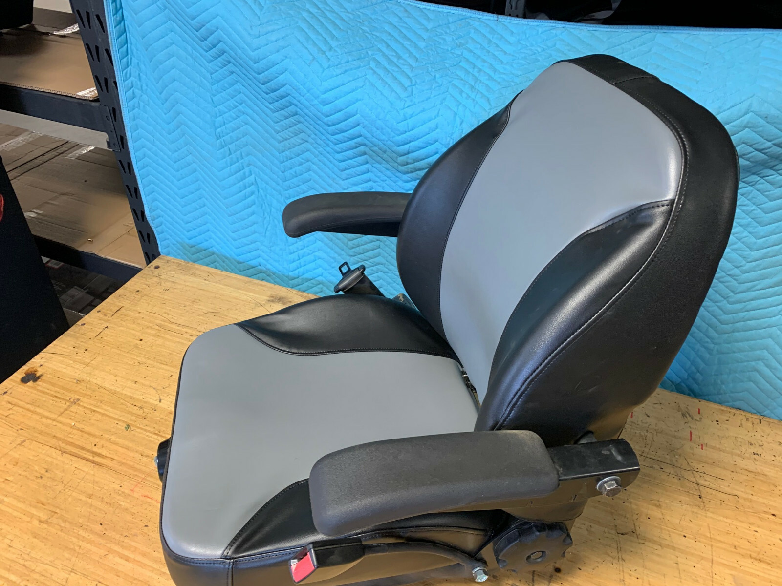 Kubota New Seat cover. Zero Turn ZD1211 ZD1511 ZD 1211 1511 1 541