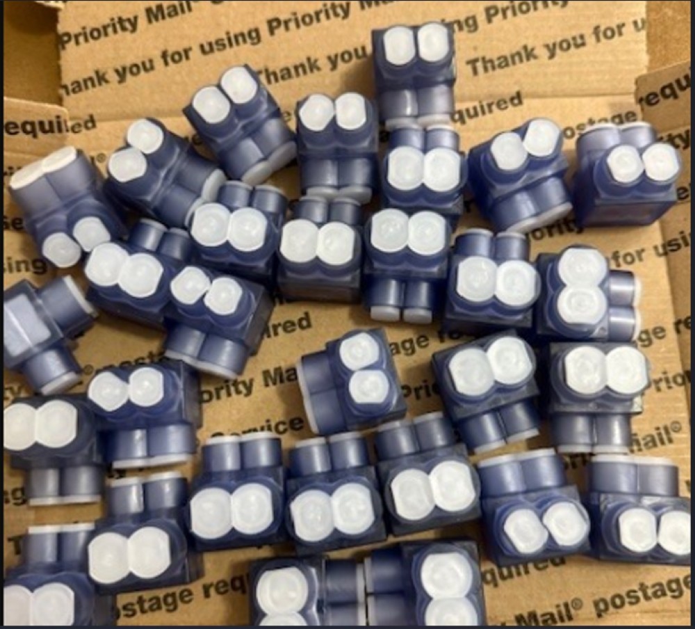 (15 PACK) Burndy AL9CU Bit-4 Insulated Wire Connector #14AWG-#4AWG. 600 Volts