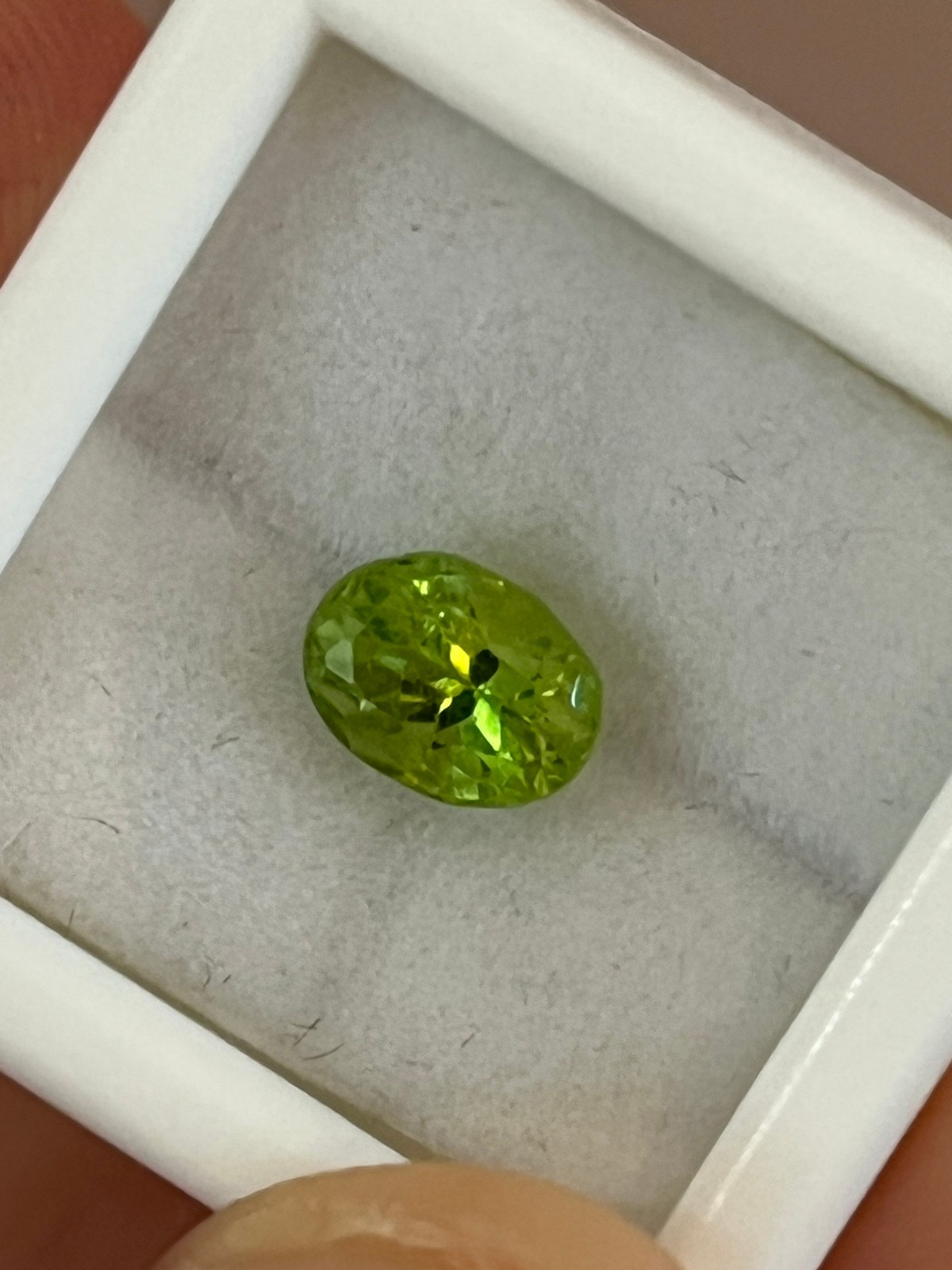 .90ct Green San Carlos Gila Co. Arizona Peridot *PERFECT FOR ARTS & CRAFTS*