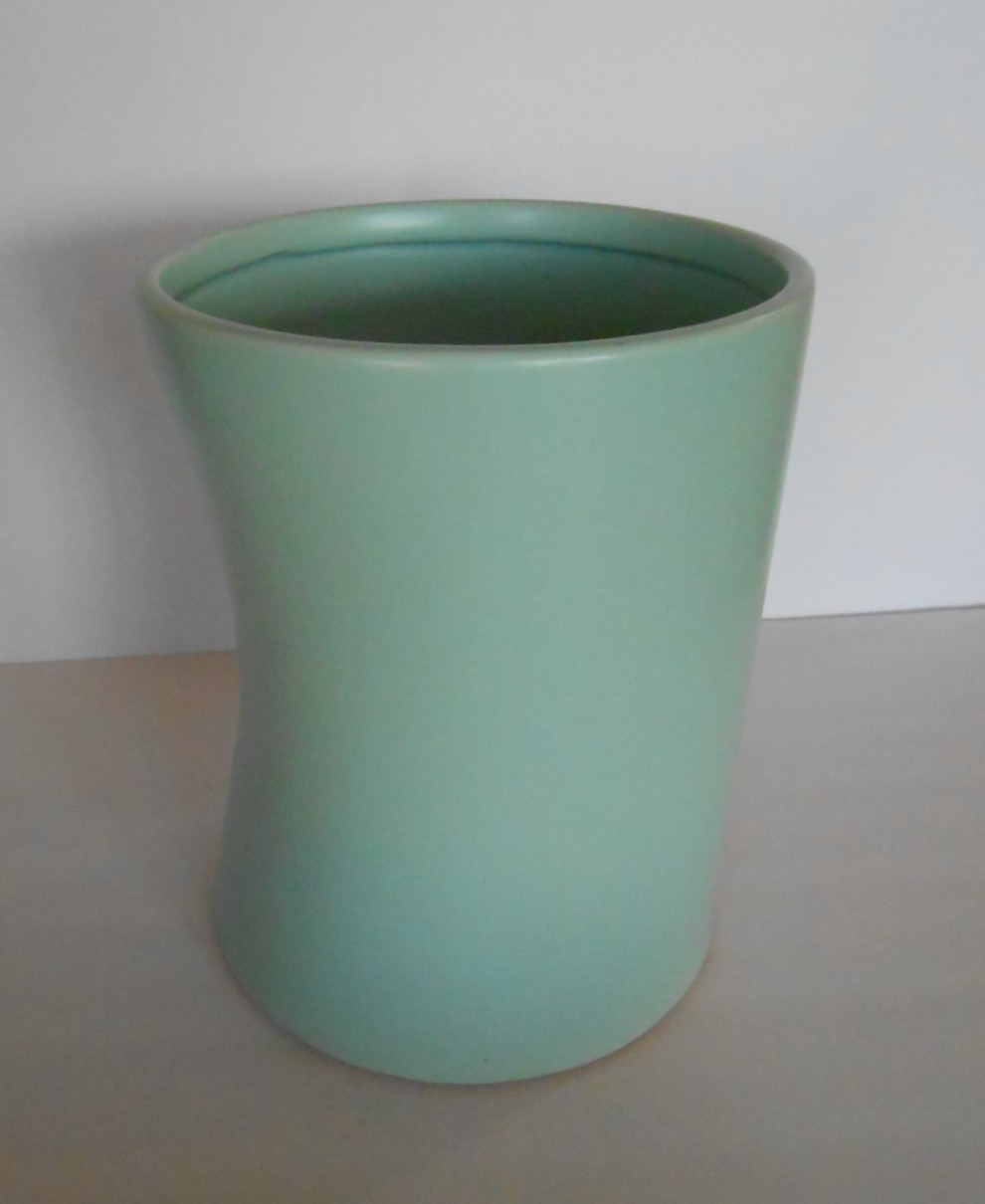 UMBRA CERAMIC SEA FOAM GREEN UMBRELLA STAND MID-CENTURY MODERN STYLE 9.75" by 8"