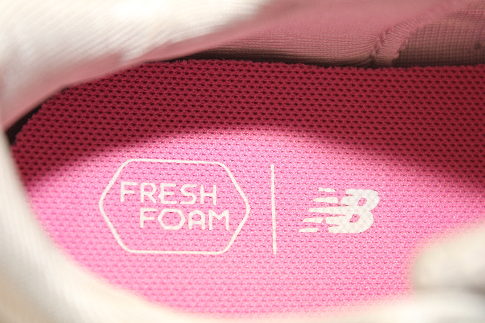 New Balance Fresh Foam NEW Arishi v4 Bungee Lace with Top Strap Girls Kids Youth