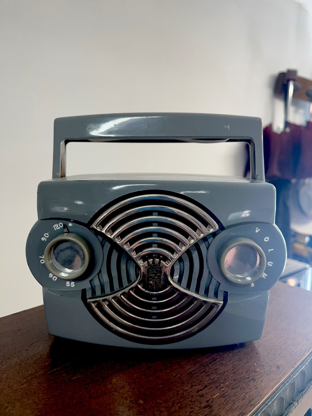 EXCELLENT 1953 MCM ZENITH K412-G “OWL EYE” Factory DAWN GREY Tube Radio REDUCED!