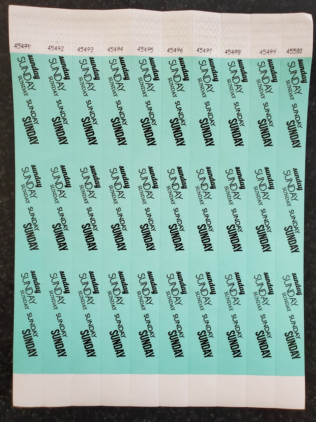 100 3/4" AQUA (Sunday) TYVEK WRISTBANDS, PAPER WRISTBANDS