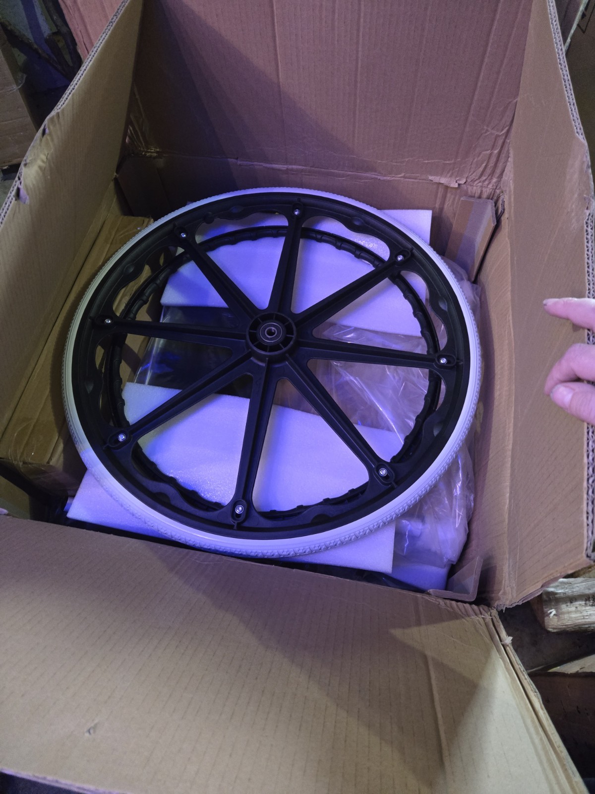 Shower Wheelchair, 17.5in Width Aluminum Alloy Bathroom Wheelchair for Ins