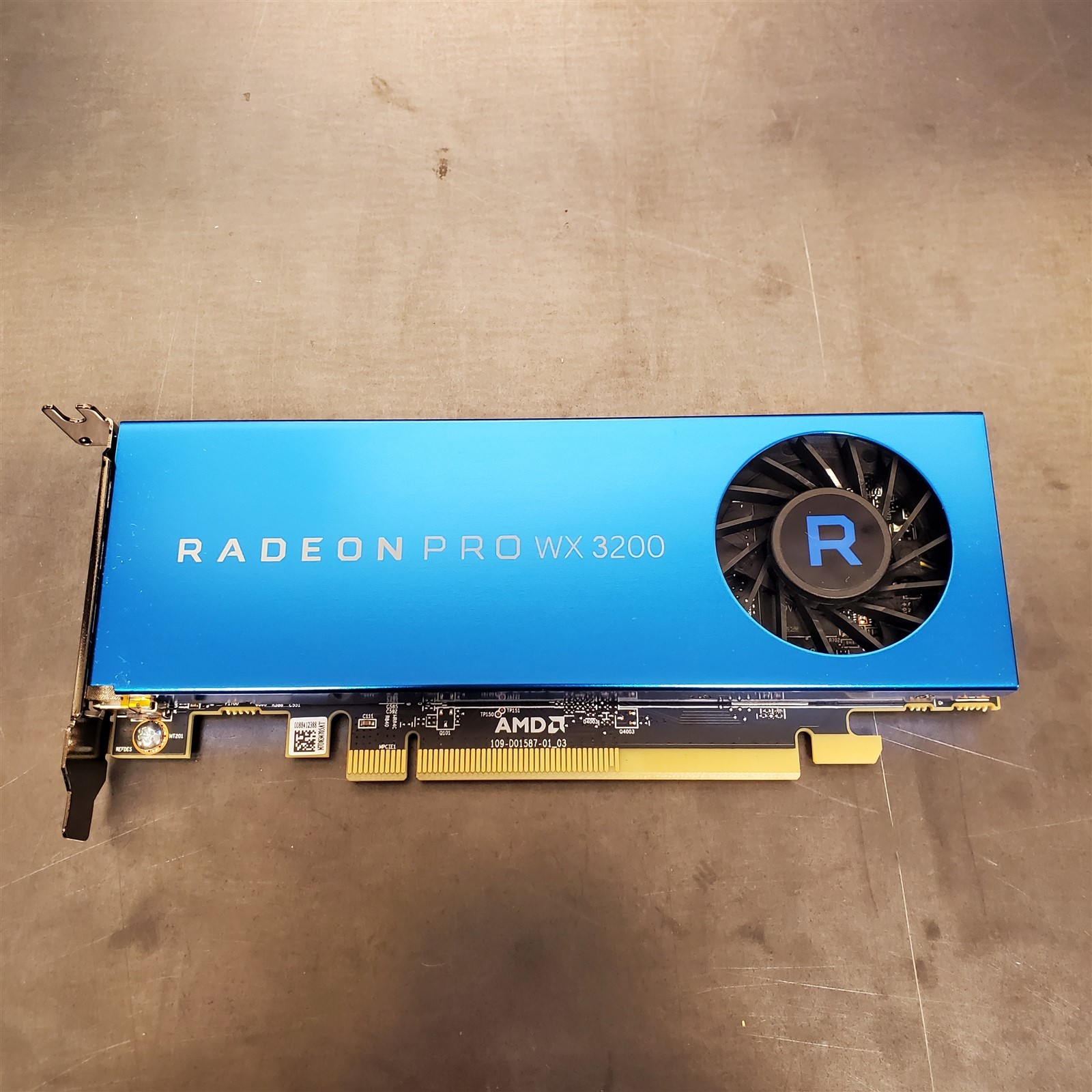 Dell AMD Radeon Pro WX 3200 4GB GDDR5 R99GK Low Profile Desktop Graphics Card