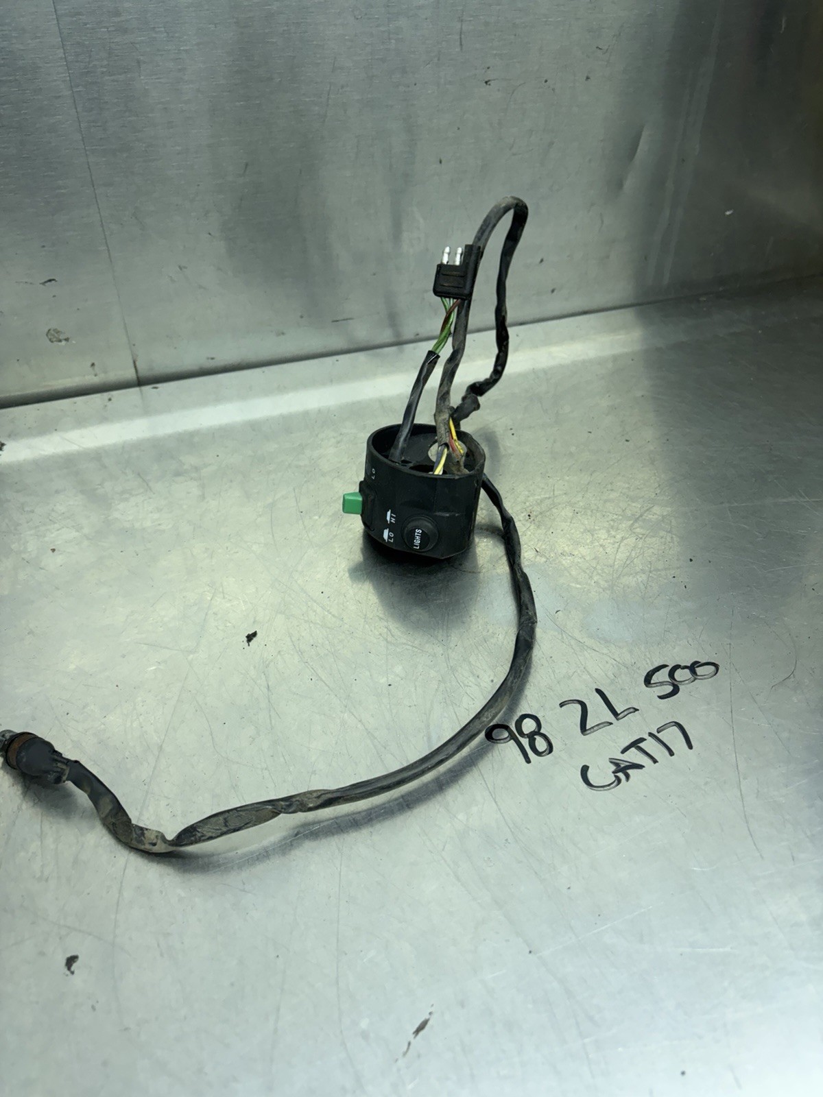 98 99 00 Arctic Cat Z ZR ZL Mountain 500 440 600 700 Switch Brake Block 0609–348