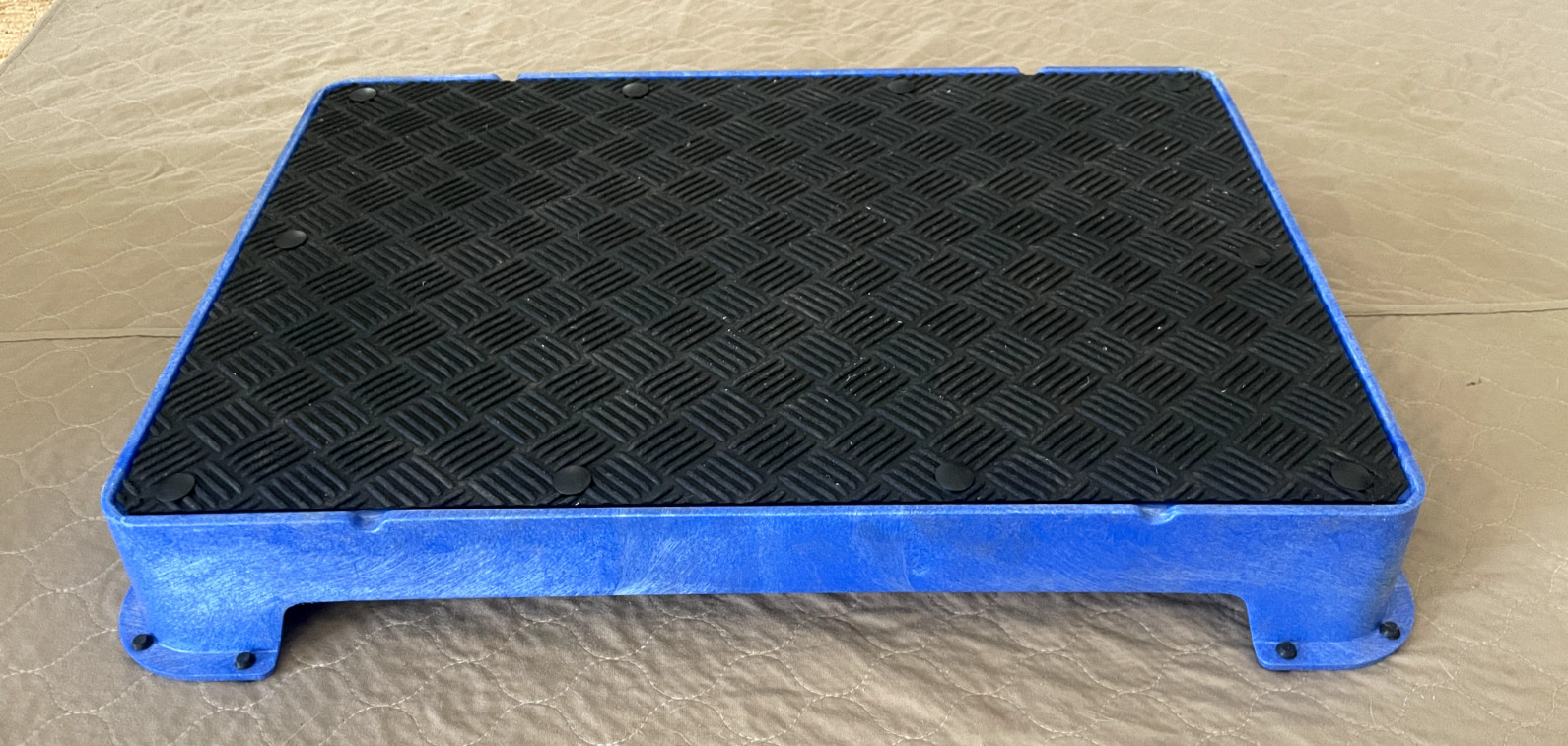 Cato Board Dog Training Platform Blue Rubber Surface | Place Board Obedience Agi