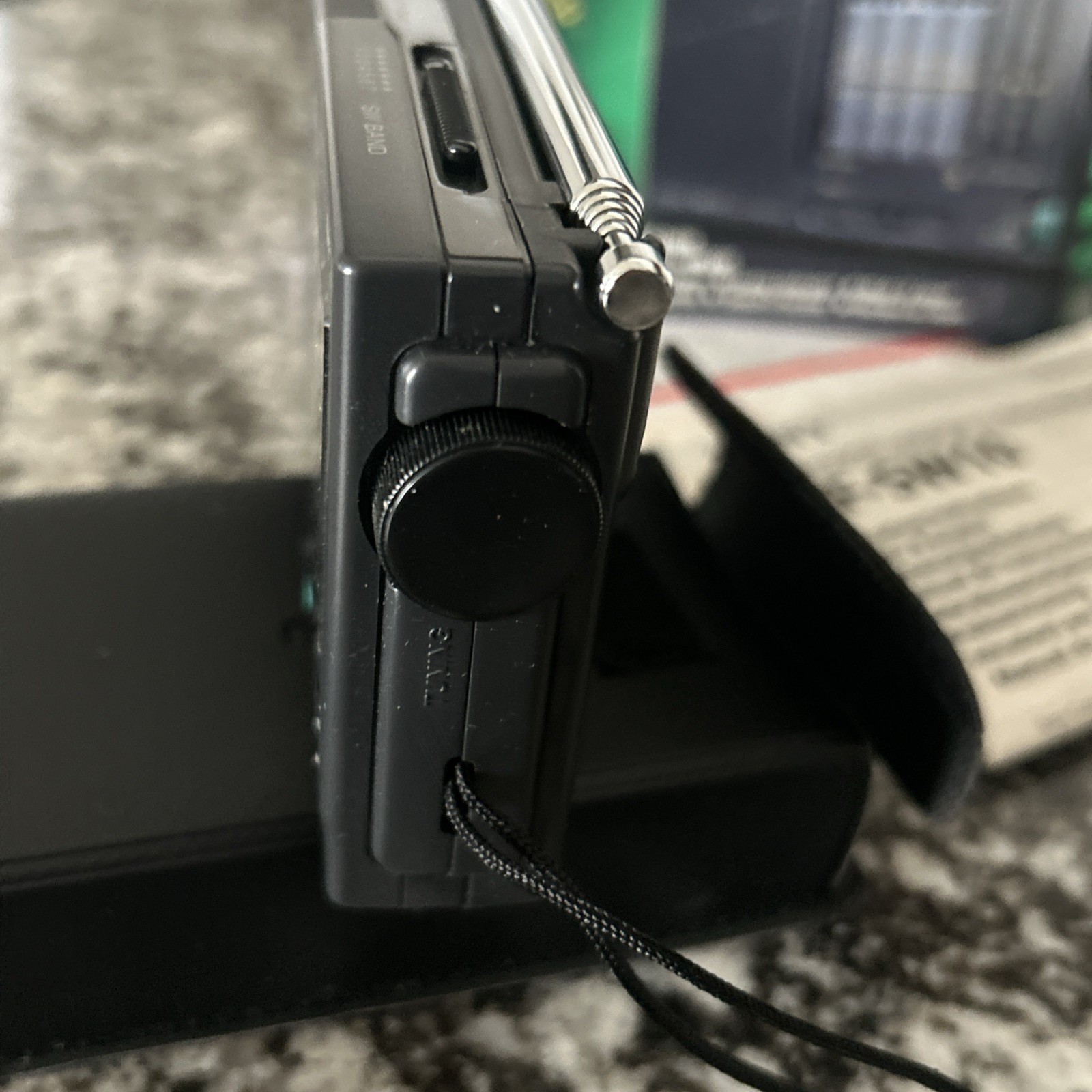 Vintage Sony ICFSW22 Portable Shortwave Radio 12 Band FM MW SW LW Com G2U