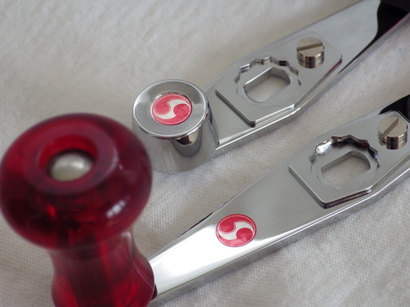 Simon Shimomura's 90 mm Custom Power Handles for ABU Garcia Ambassadeur