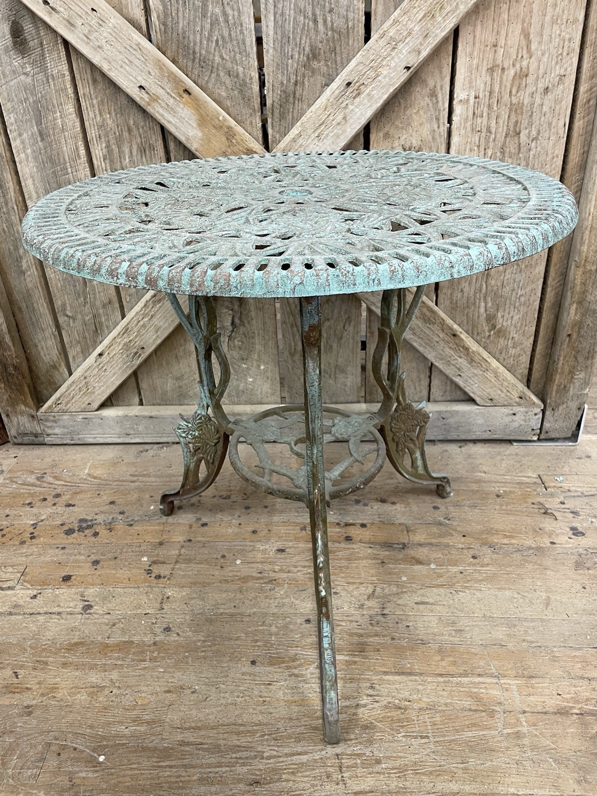 Vtg Victorian Cast Iron 28 1/2" Tea Table 27" Tall Garden outdoor