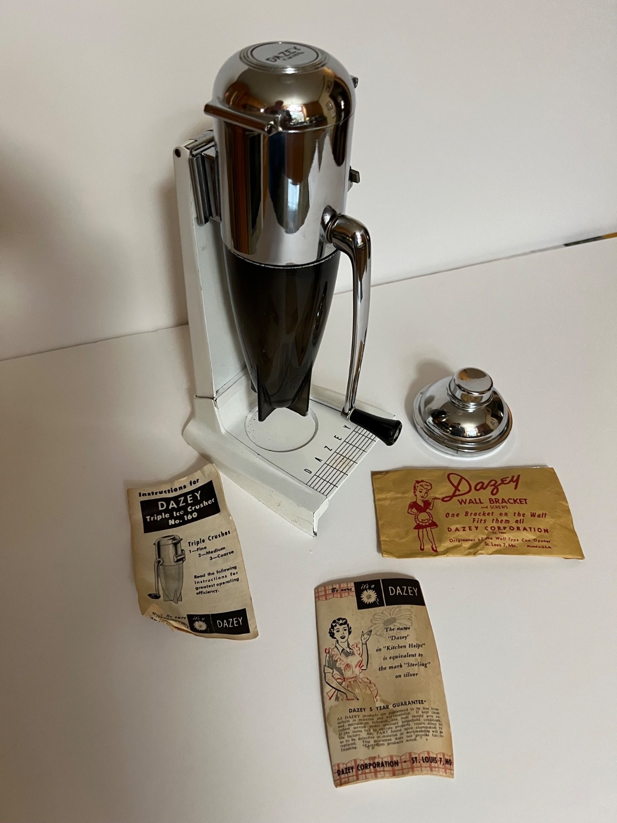 Amazing Chrome. "Dazy" Ice Crusher w/stand rare shaker top & wall Bracket