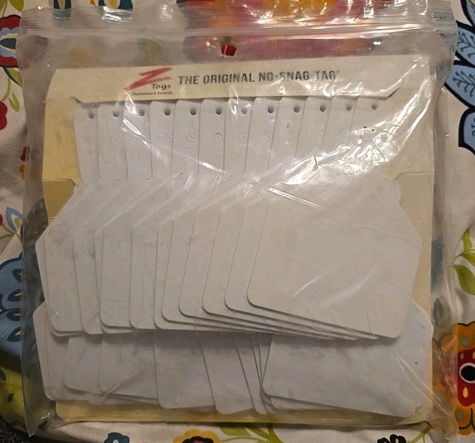 Z-Tag Z1 No-Snag-Tag Cow Blank White Tags, 25 In Bag, No Buttons Required, New