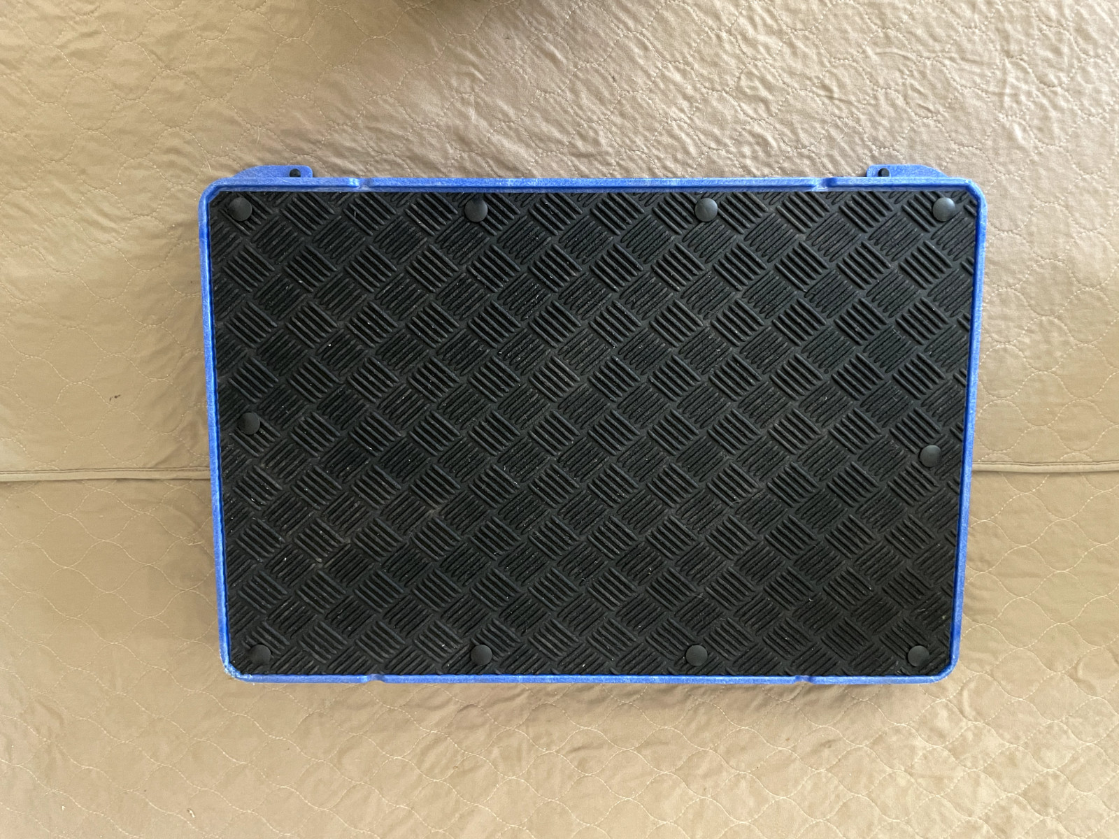 Cato Board Dog Training Platform Blue Rubber Surface | Place Board Obedience Agi