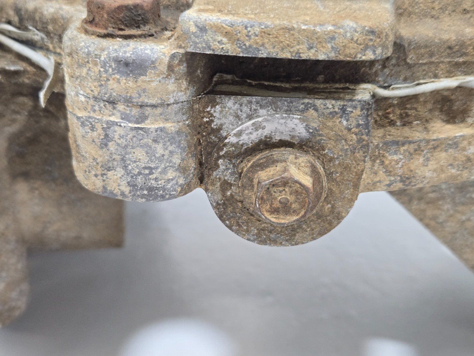 2003 Polaris Sportsman 700 Rear Differential Rear End Housing Gearbox 1341352