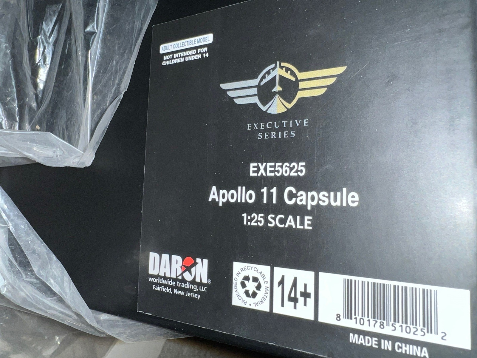 NEW 1/25 Daron Executive NASA Apollo 11 Spacecraft Capsule Command Module Model