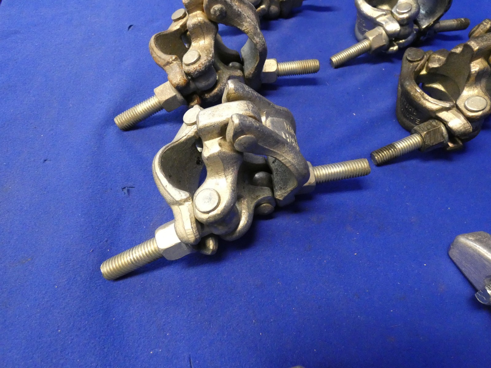 Matthews 425158 Jr. Grid Clamp, 5 Mutual Hardware Swivel Grid Clamp, 2 Flat Side