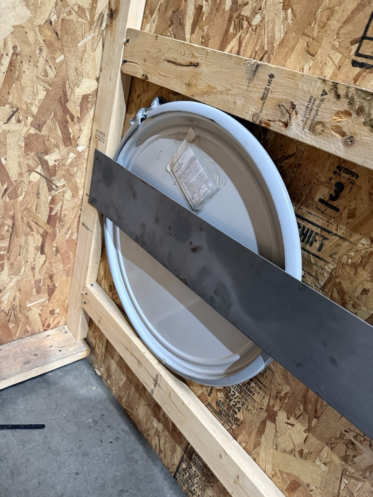 CTI 8560 In drum hazardous material compactor 55 Gallon Drum Compactor