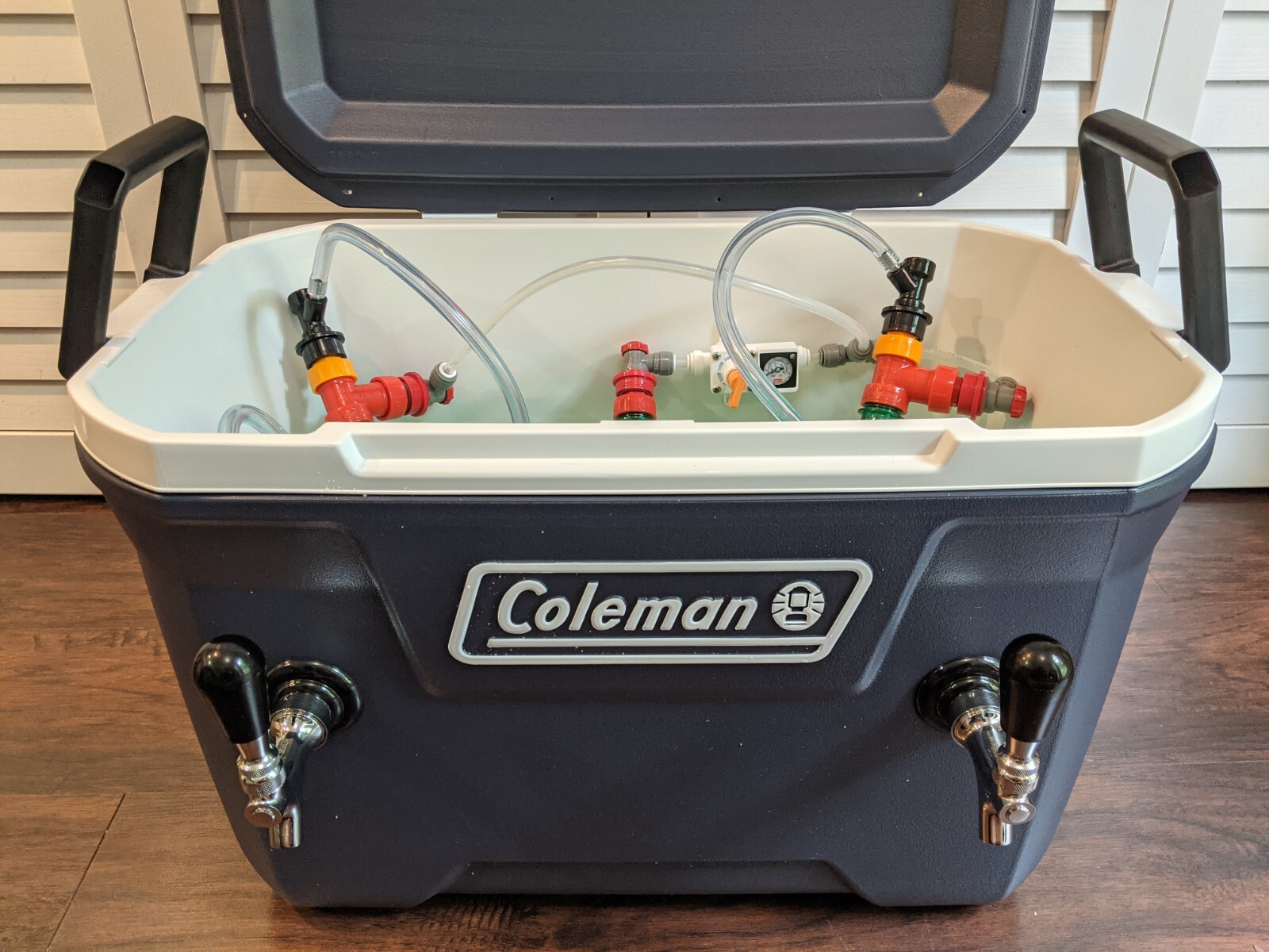 Jockey in the Box -- portable mini keezer / draft system [52 qt]