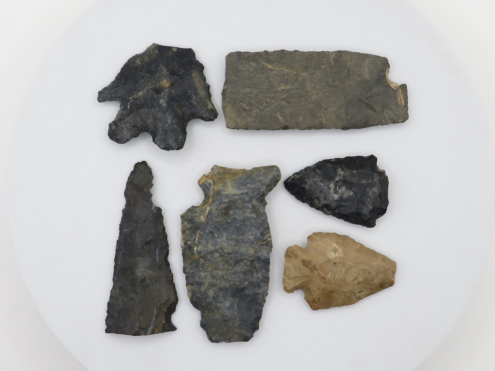 LOT OF 6 NOTCHED INDIAN ARROWHEAD - AUTHENTIC with GREAT COLORS DAMAGED *