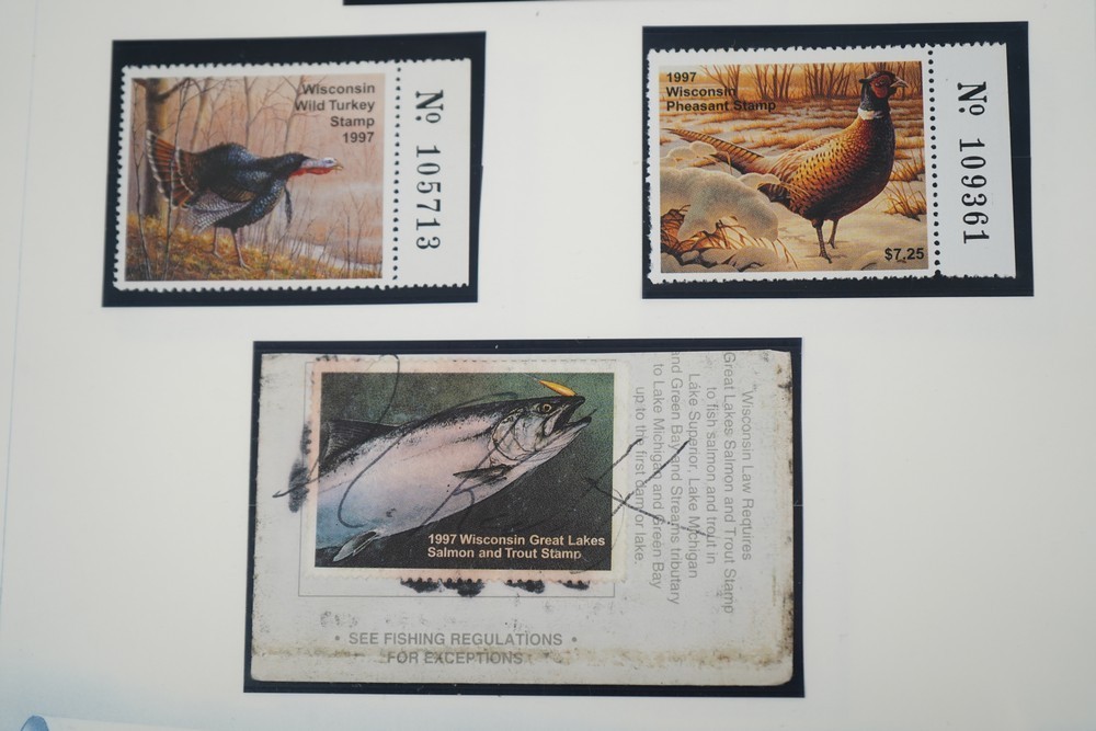 US 1970s-2010s COLLECTION OF 92 WISCONSIN STATE REVENUE STAMPS DUCKS & FISH