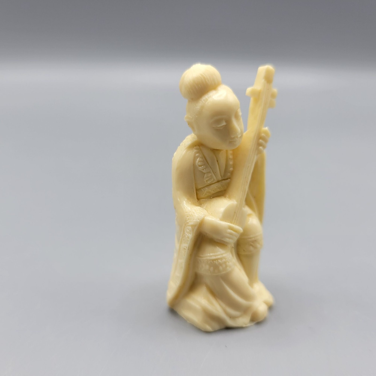 Vtg Resin Japanese Netsuke Oriental Asian Women Figurine Playing Instrument 2"