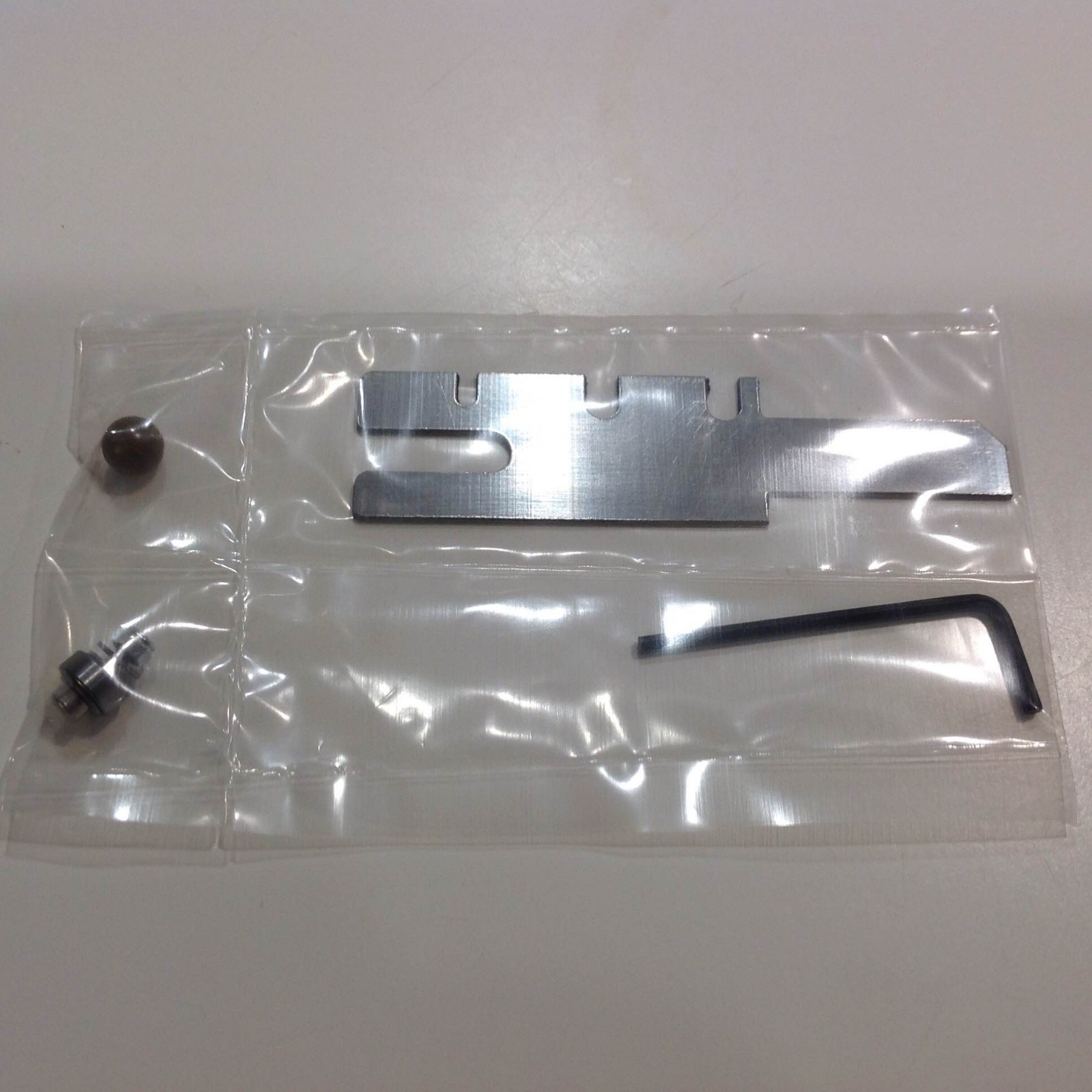 Dillon RL 550B/C Primer Track Bearing Plate Kit W/Ball Bearing