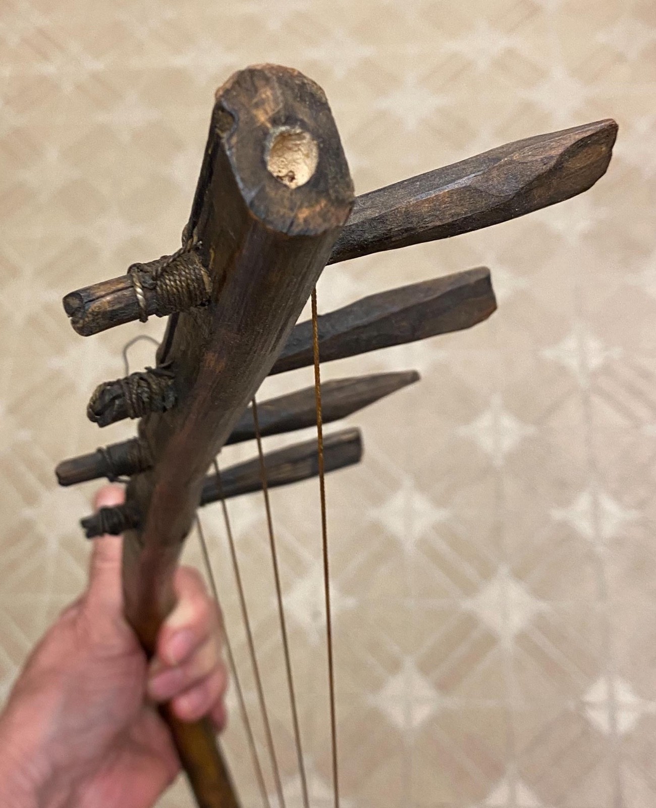 Antique African Adungu 4 String Hand Made Gourd Hide Wood Bow Harp Instrument