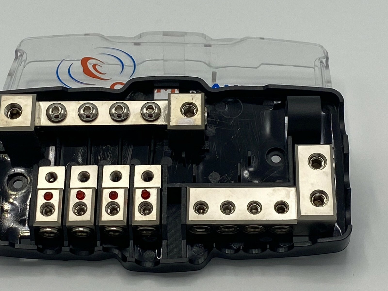 COSMOS AUDIO FUSED DISTRIBUTION BLOCK 0/4 AWG IN AND 4/8 AWG OUT