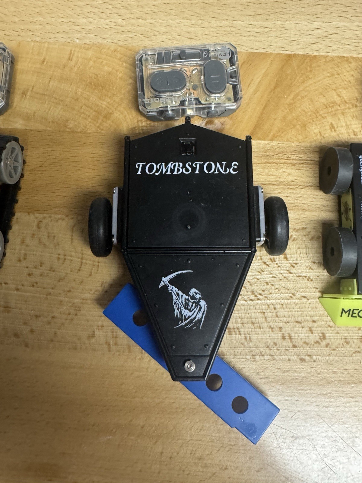 BattleBots Arena MAX Hexbug - With 5 Bots