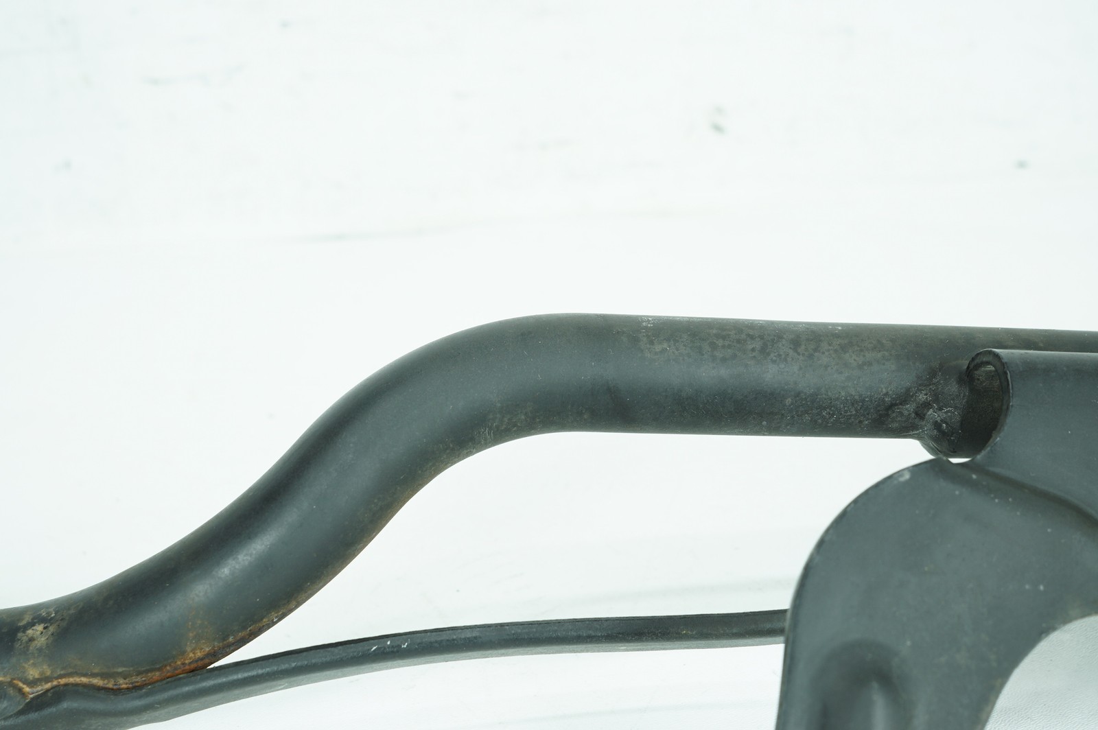 2005 Harley Sportster XL883 OEM Exhaust Muffler Interconnect Bracket Support Bar