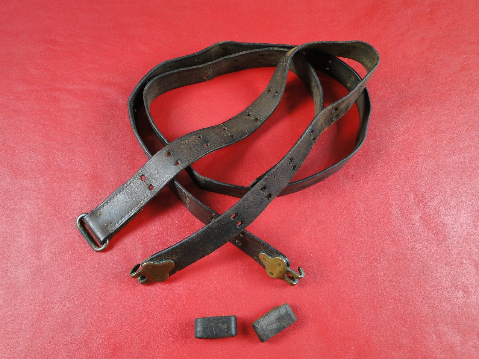 Sling U.S. M1907 Marked ``W.T.& B.Co / 1918 / R.E.W.`` (SMA3480)