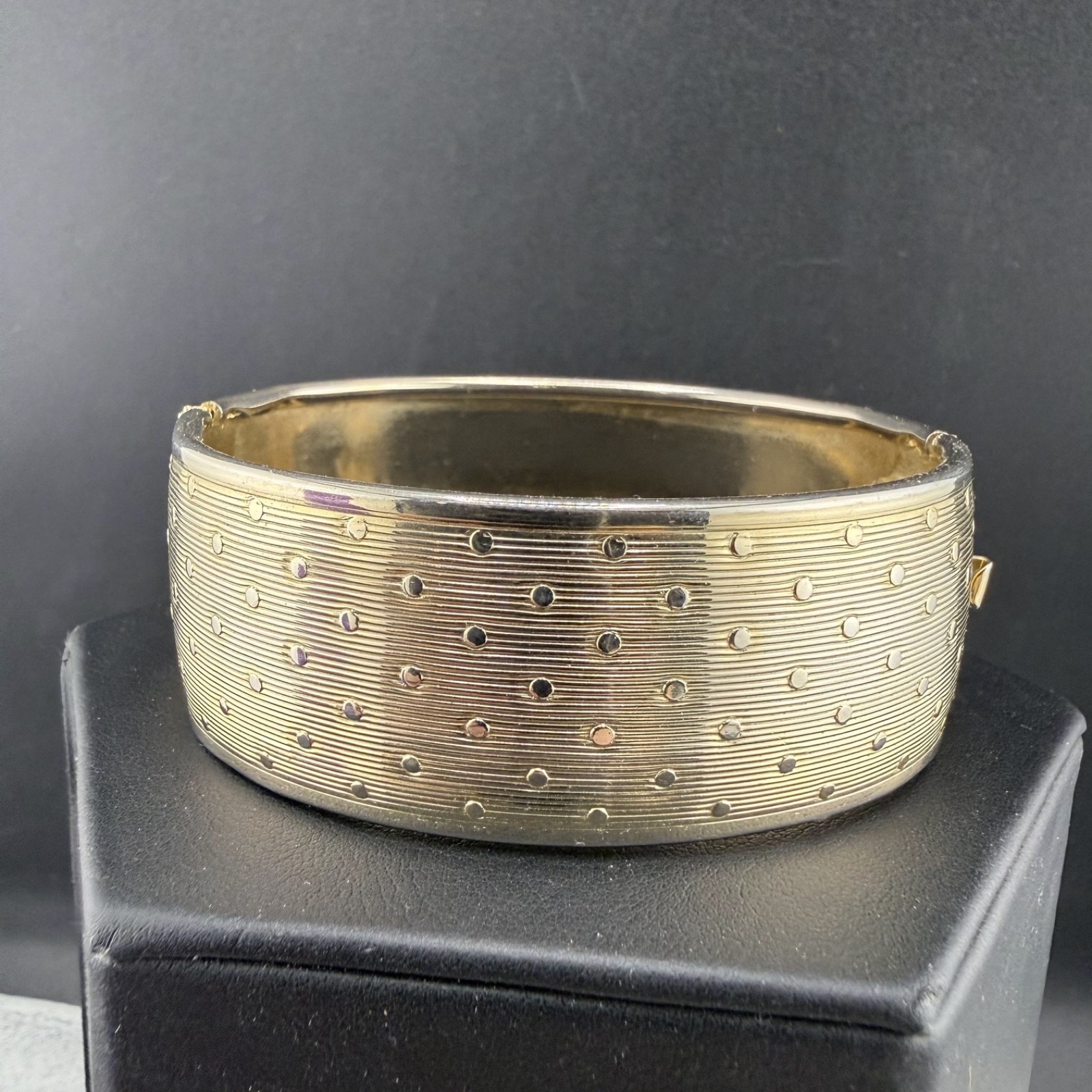 Vintage Bangle Bracelet Gold Tone Hinged 7”